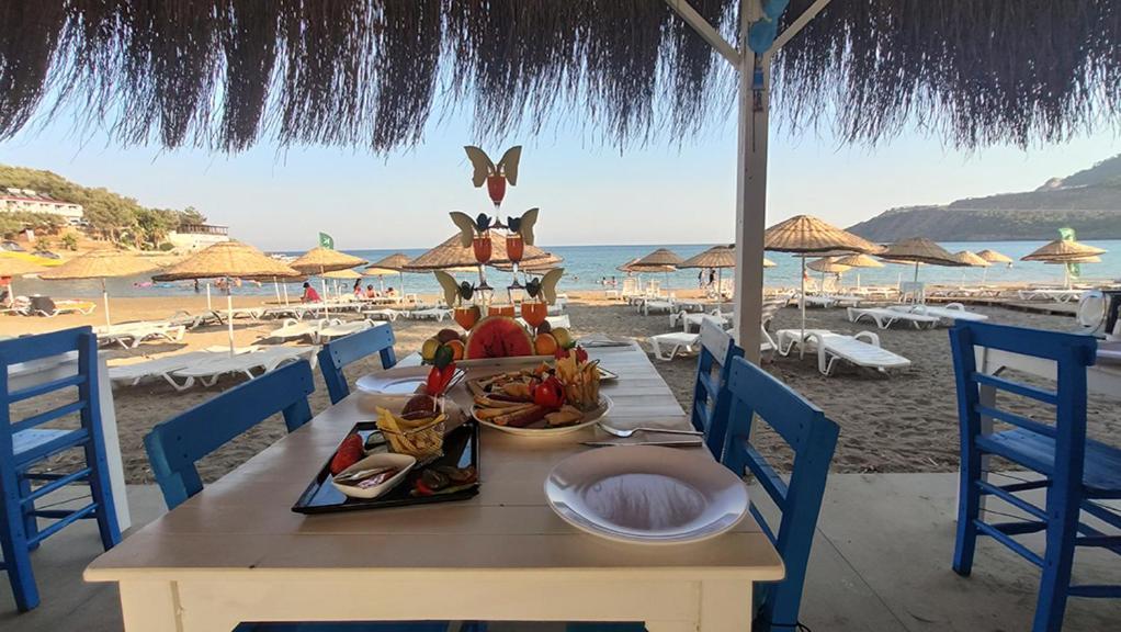 Kupala Beach Hotel Ovacık Eksteriør billede